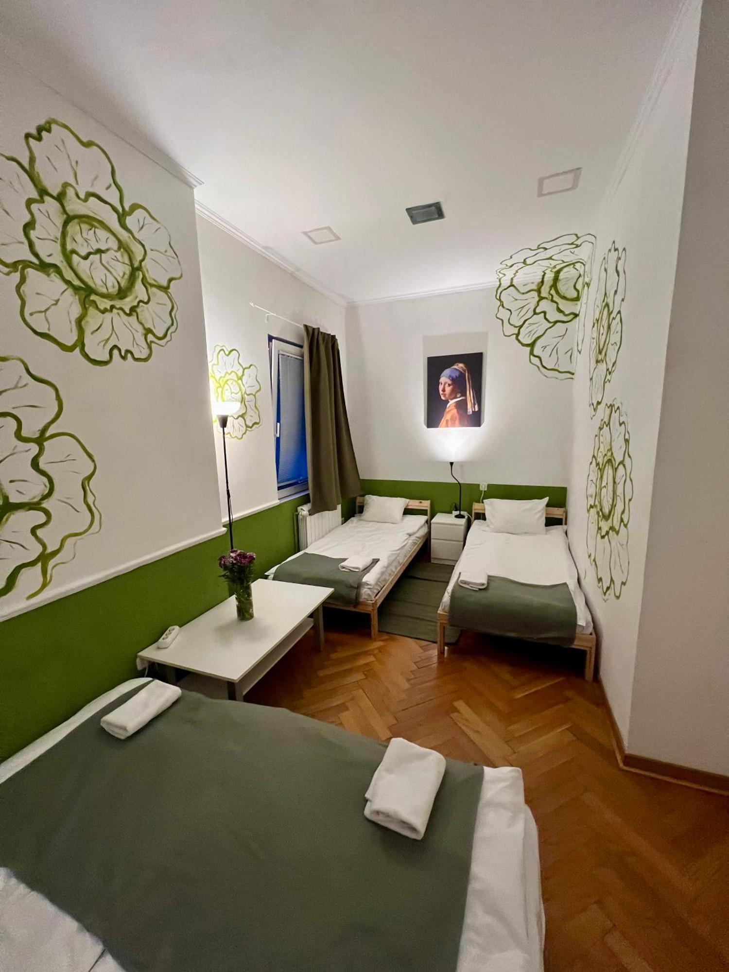Cabbage Hostel Belgrade Exterior photo